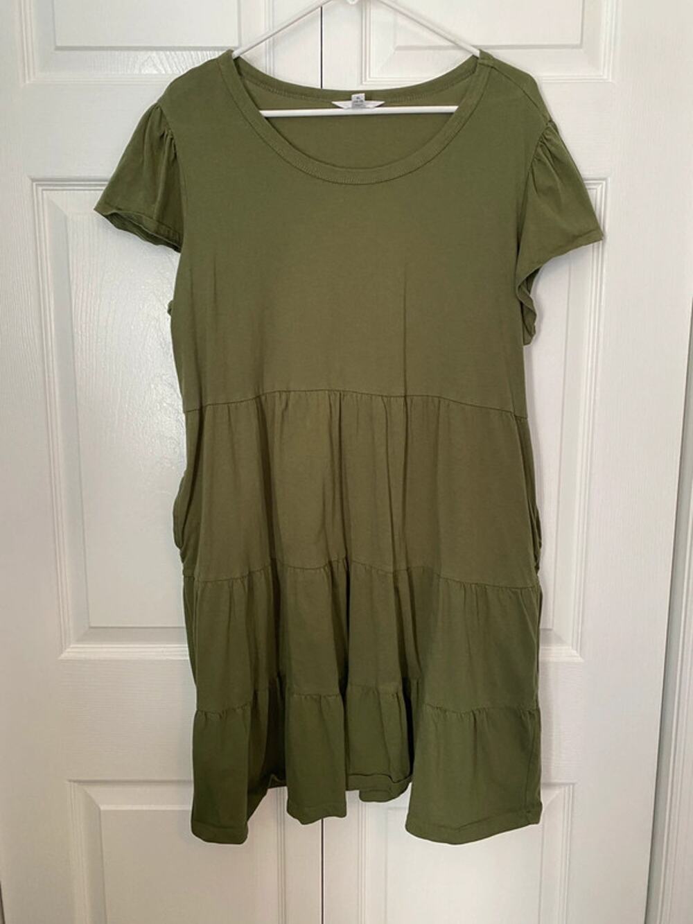 Women’s dress size XL with pockets Olive green